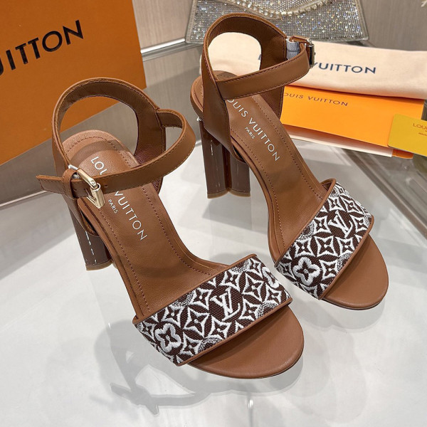 Louis Vuitton, Women Pump