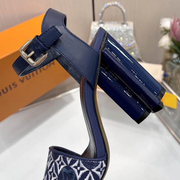 Louis Vuitton, Women Pump