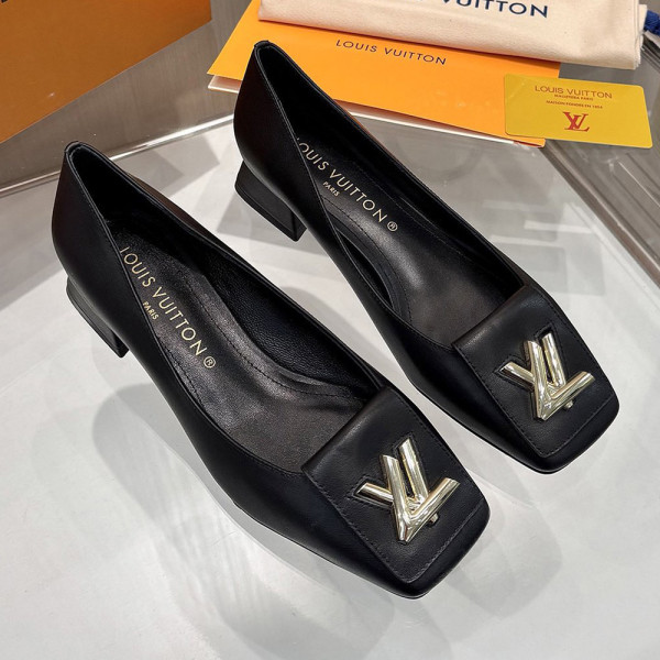 Louis Vuitton, Women Pump