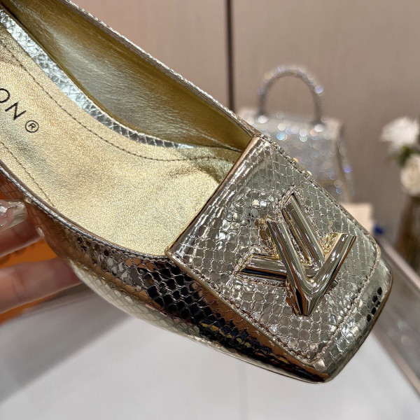Louis Vuitton, Women Pump