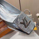 Louis Vuitton, Women Pump