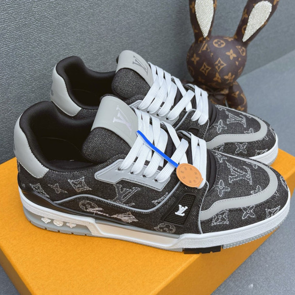 Louis Vuitton, Men Sneaker