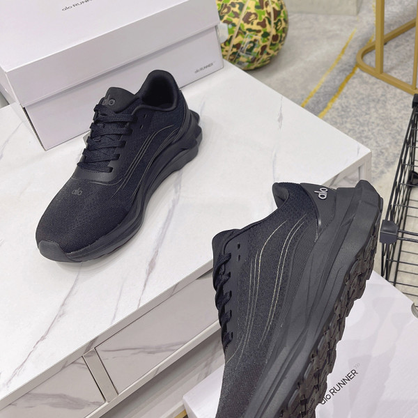 Alo Yoga, Women Sneaker