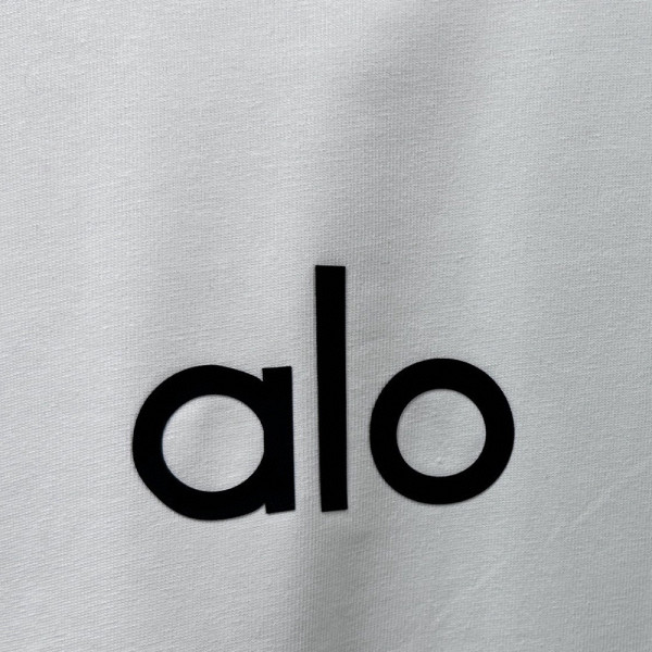 Alo Yoga, Dames T‑Shirt