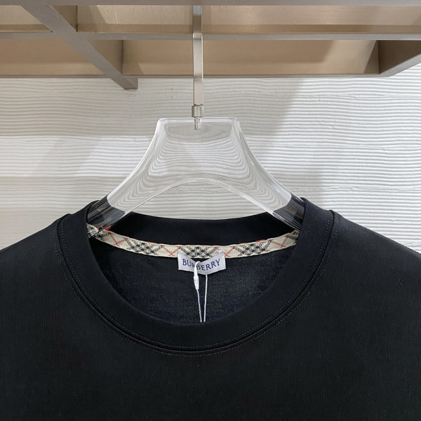 Burberry, Men T-Shirt