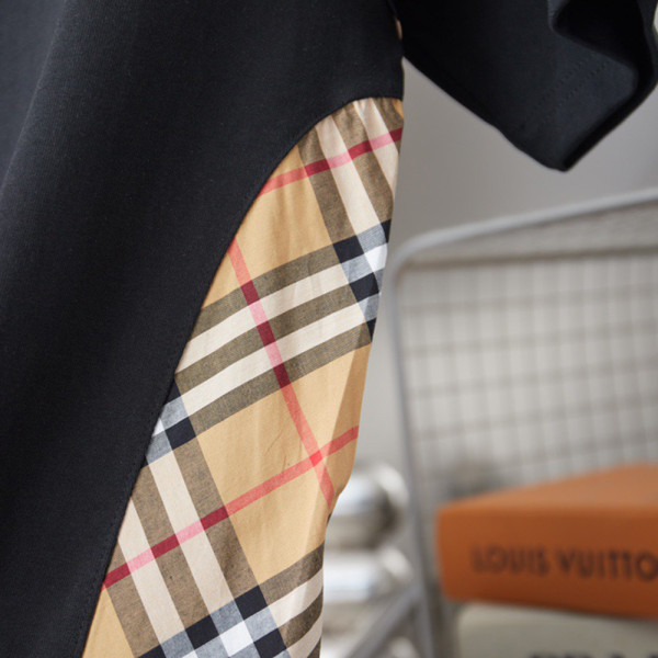 Burberry, Men T-Shirt