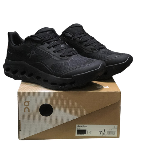 On, Women Sneaker