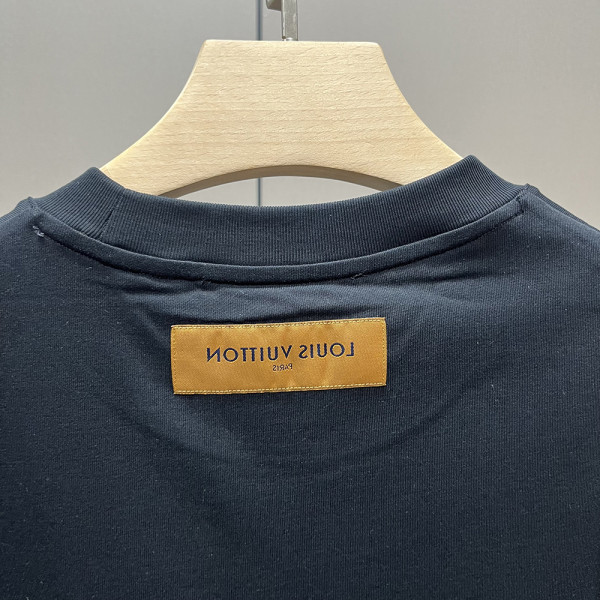 Louis Vuitton, Men T-Shirt