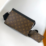 Louis Vuitton, Gaston Wearable Wallet, Men Bag, Monogram