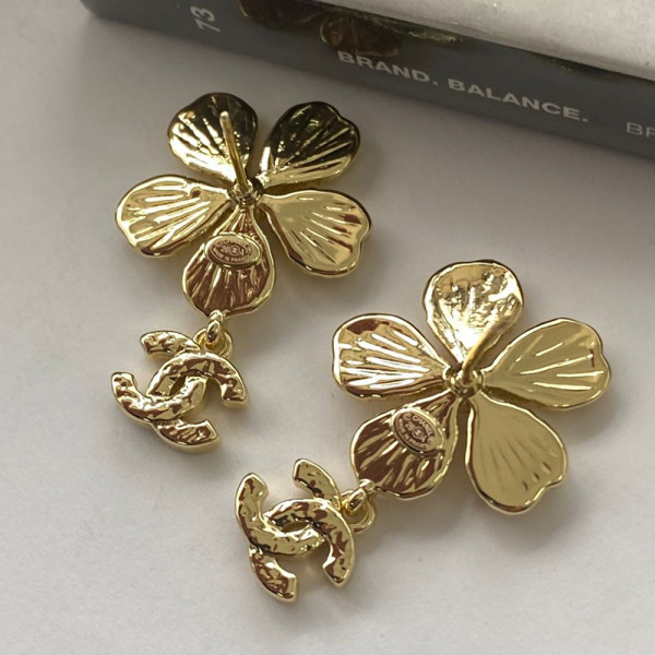 Chanel, Women Earring, Gold