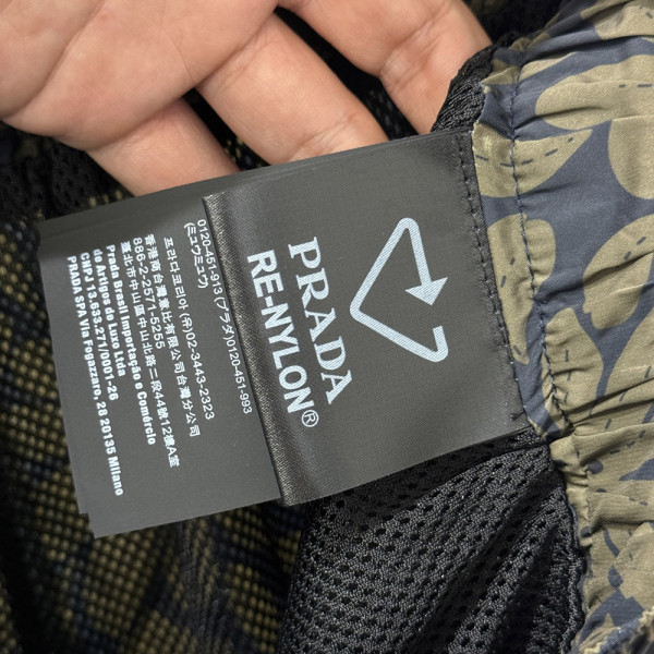Prada, Men Short