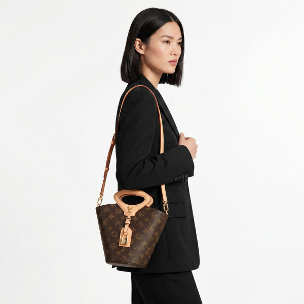 Louis Vuitton, Women Bag, Brown