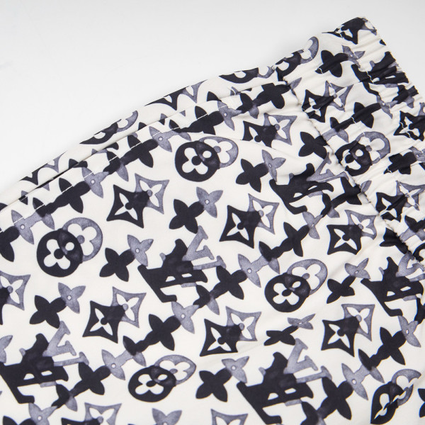 Louis Vuitton, Men Short, White
