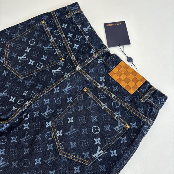 Louis Vuitton, Men Short, Blue