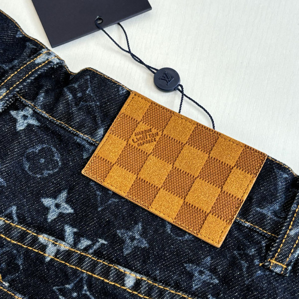 Louis Vuitton, Men Short, Blue