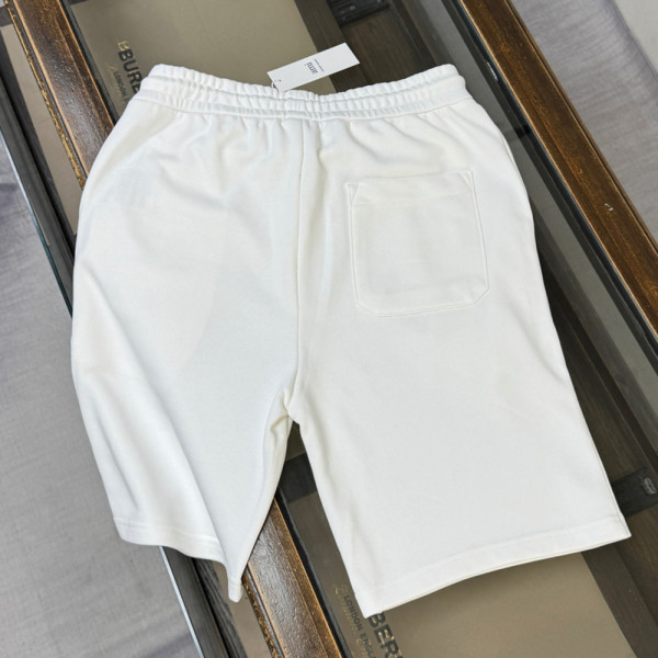 Ami, Men Short