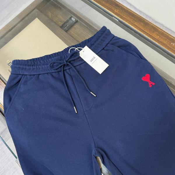 Ami, Men Short