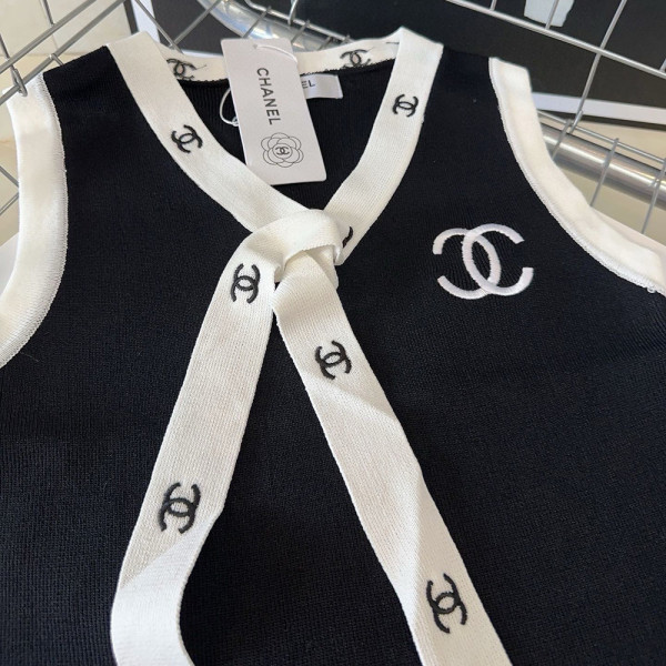 Chanel, Women Top