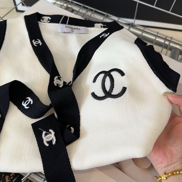 Chanel, Women Top