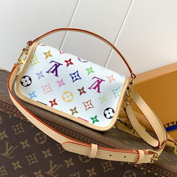 Louis Vuitton, Women Bag, White