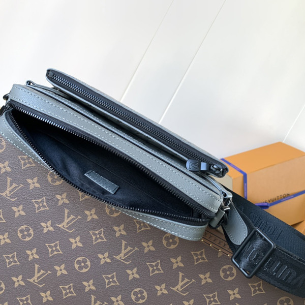 Louis Vuitton, Unisex Bag, Black