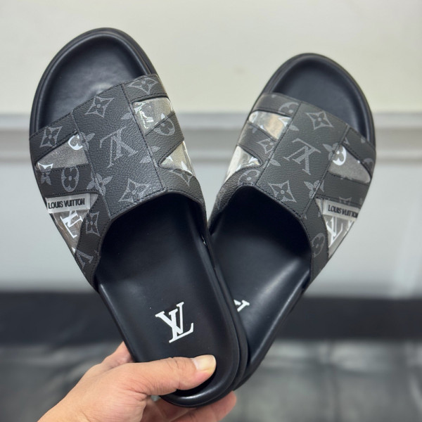 Louis Vuitton, Men Slipper