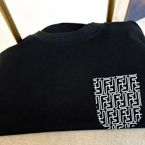 Fendi, Men T-Shirt