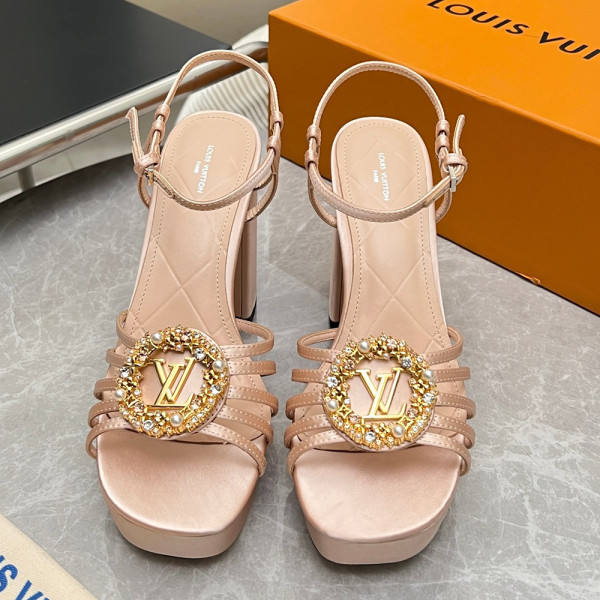 Louis Vuitton, Women Pump