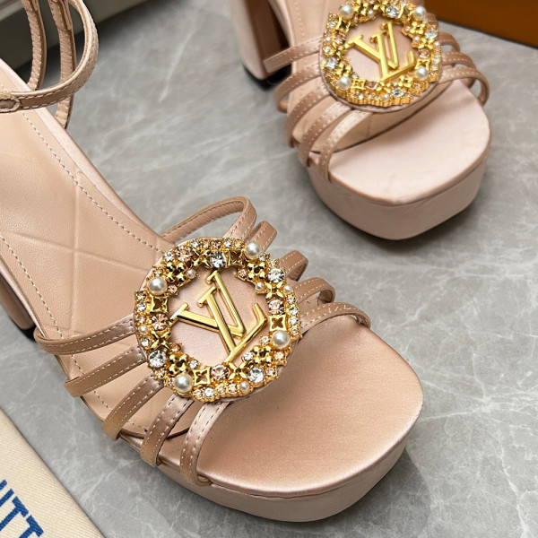 Louis Vuitton, Women Pump