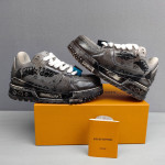 Louis Vuitton, Men Sneaker, Grey
