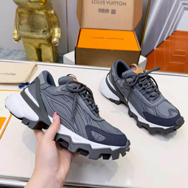 Louis Vuitton, Men Sneaker