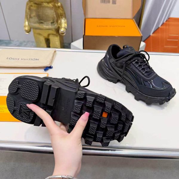 Louis Vuitton, Men Sneaker