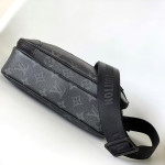 Louis Vuitton, Alpha Messenger, Unisex Tas, Zwart