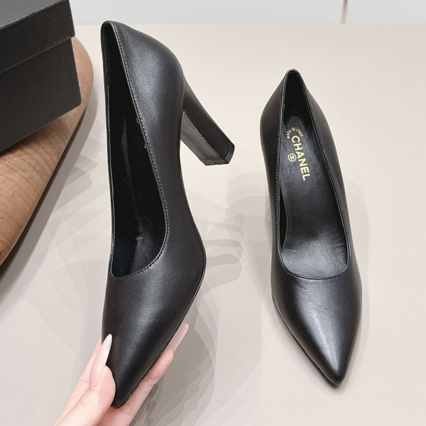 Chanel, Women Pump