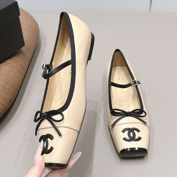 Chanel, Women Flat