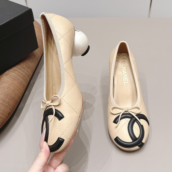 Chanel, Women Pump