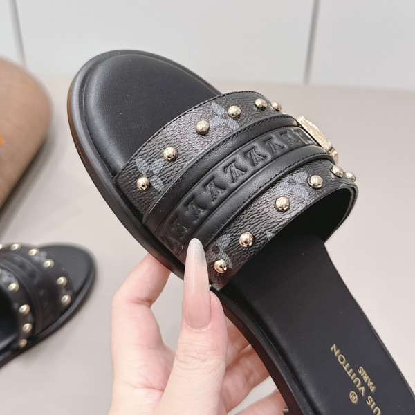 Louis Vuitton, Women Slipper