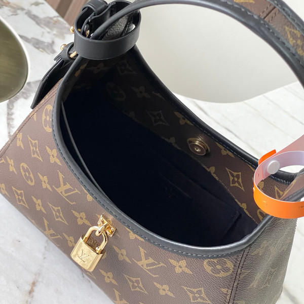 Louis Vuitton, Women Bag, Brown