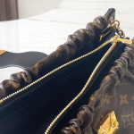 Louis Vuitton, Women Bag, Brown