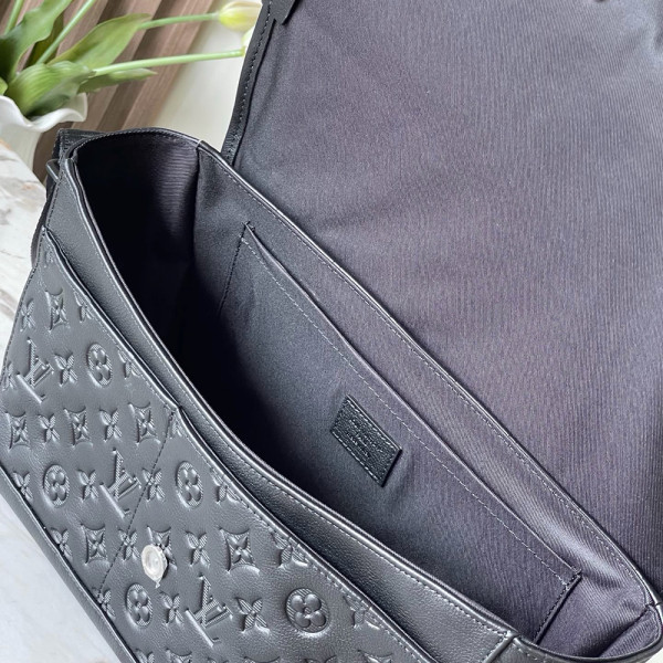 Louis Vuitton, Men Bag, Black