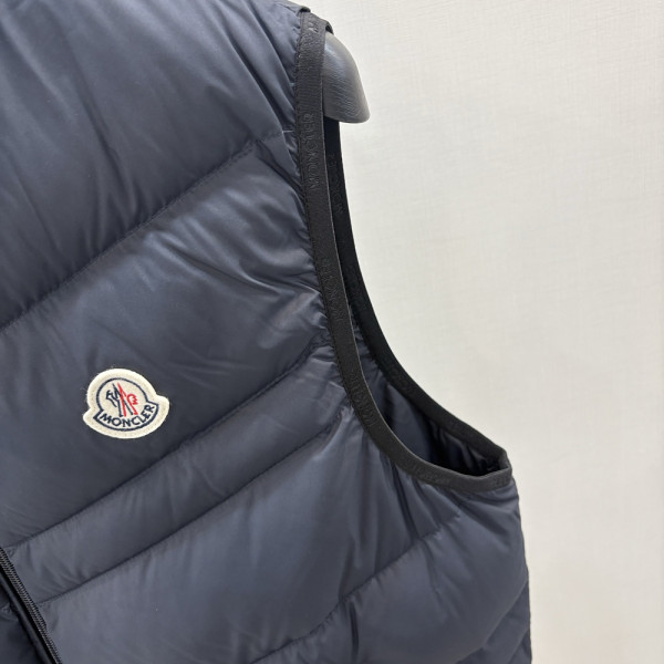 Moncler, Men Vest