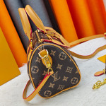 Louis Vuitton, Women Bag