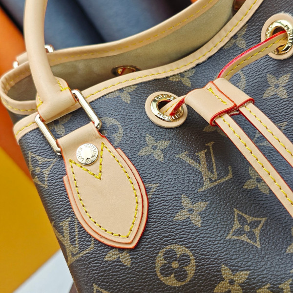 Louis Vuitton, Women Bag, Brown