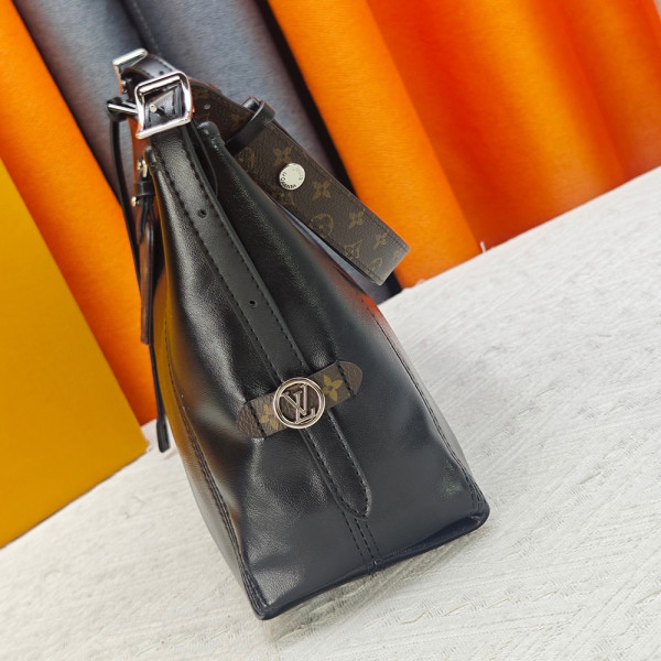 Louis Vuitton, Women Bag, Black