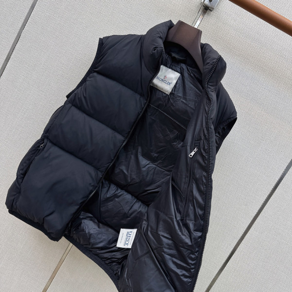 Moncler, Men Vest