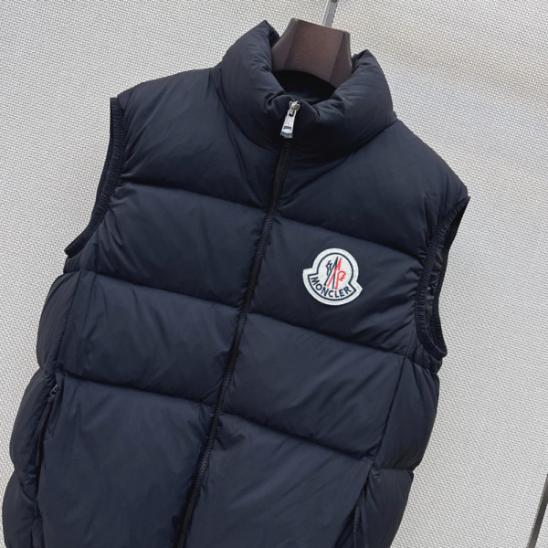 Moncler, Men Vest