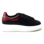 Alexander Mcqueen, Dames Sneakers, Zwart Bordeaux Oversized