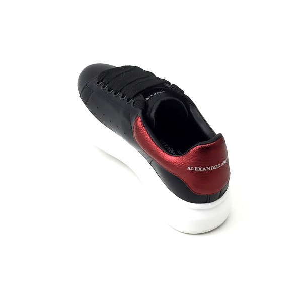 Alexander Mcqueen, Dames Sneakers, Zwart Bordeaux Oversized