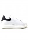 Alexander Mcqueen, Dames Sneakers, Wit Zwart Oversized