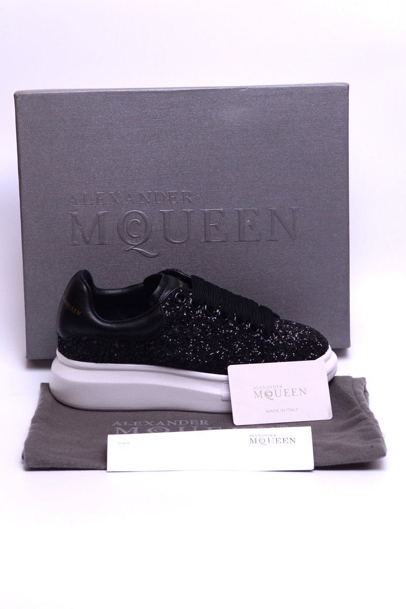 Alexander Mcqueen, Dames Oversized Sneakers, Zwart Oversized